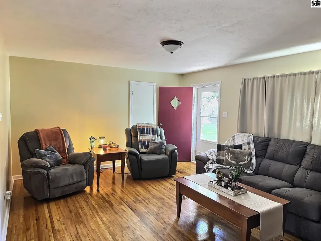 616 W 19th Avenue Hutchinson KS 67502