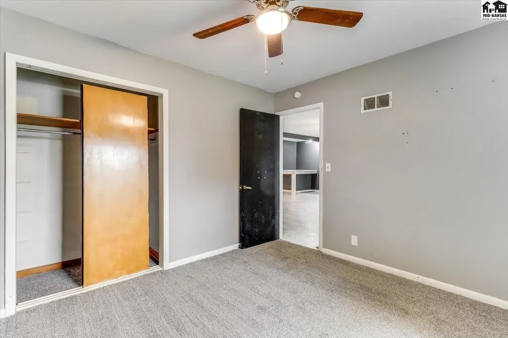 921 W 5th Street Newton KS 67114