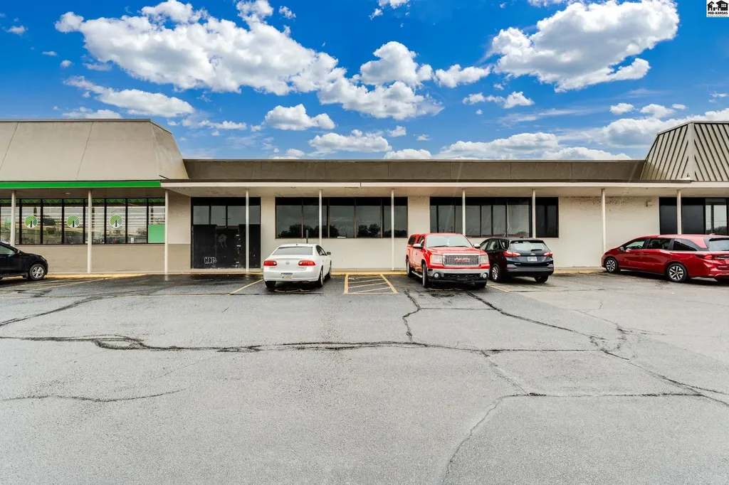 401 E 4 Hutchinson KS 67501
