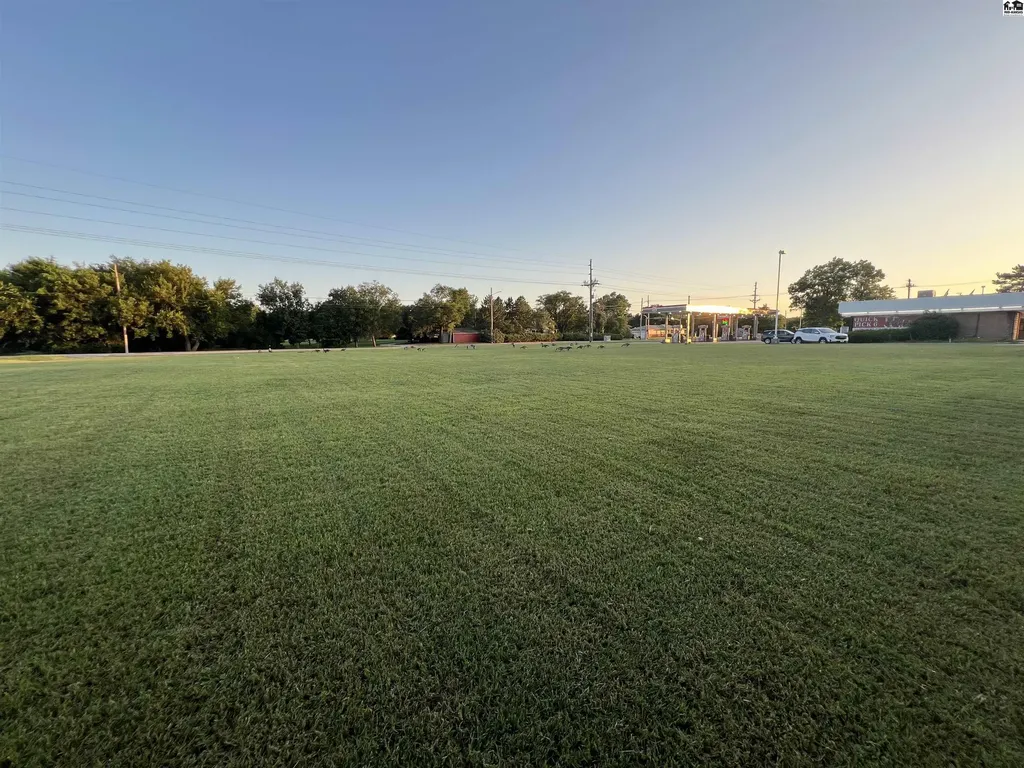 1207 E 1st Street Mcpherson KS 67460