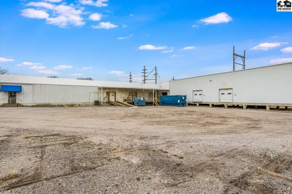 638 W 1st Avenue Hutchinson KS 67501