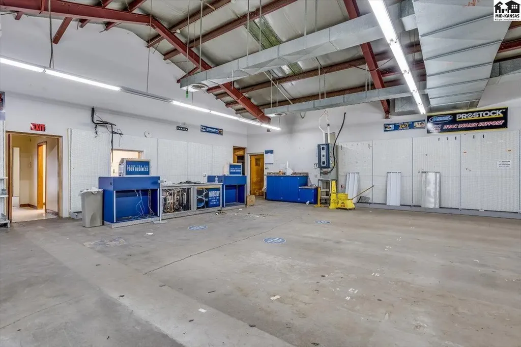 638 W 1st Avenue Hutchinson KS 67501