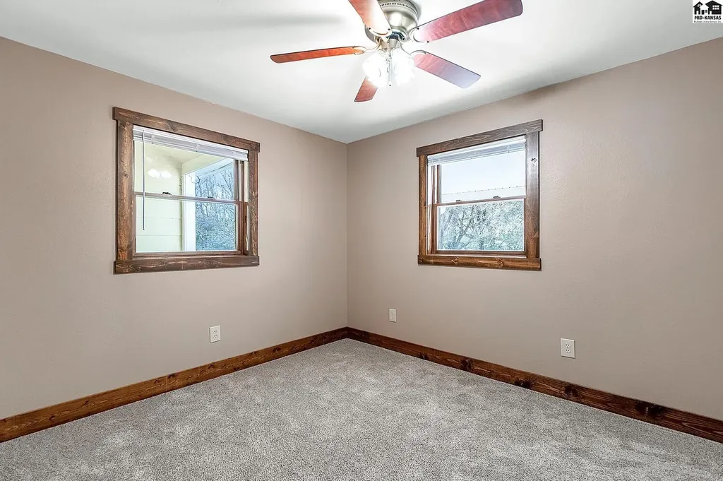 5517 E 17th Avenue Hutchinson KS 67501