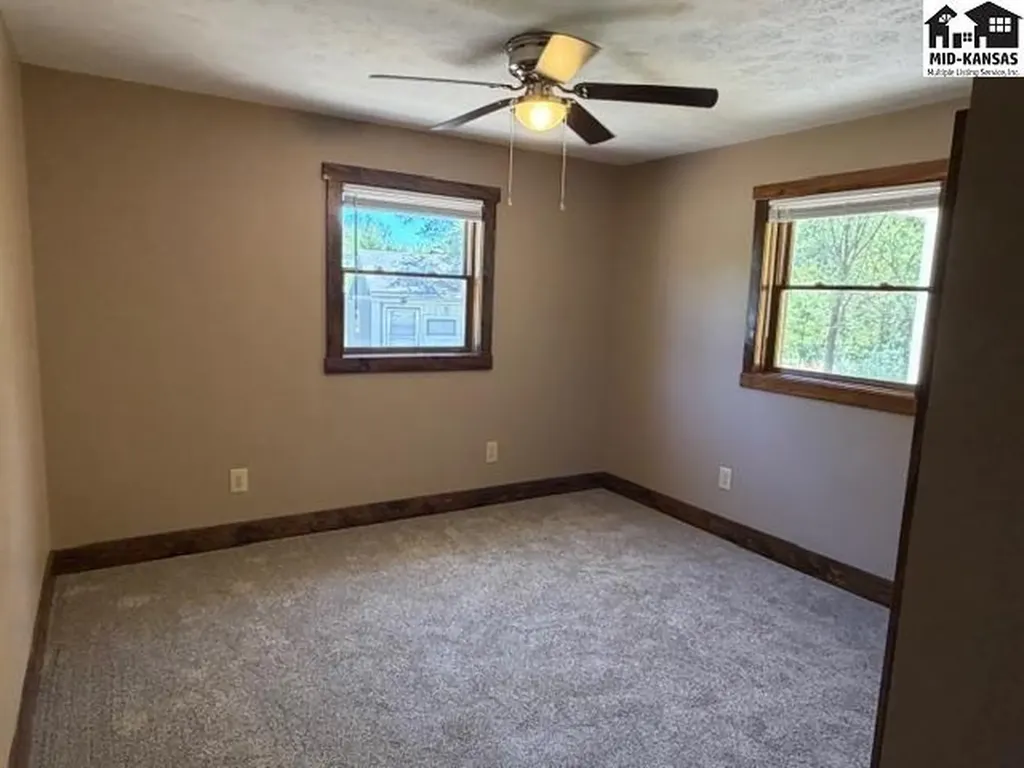5517 E 17th Avenue Hutchinson KS 67501