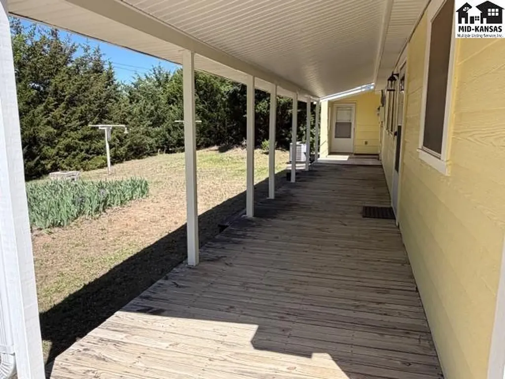 5517 E 17th Avenue Hutchinson KS 67501