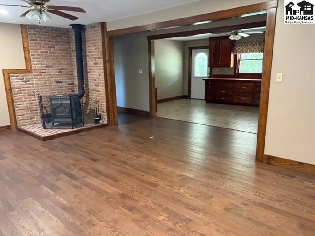5517 E 17th Avenue Hutchinson KS 67501