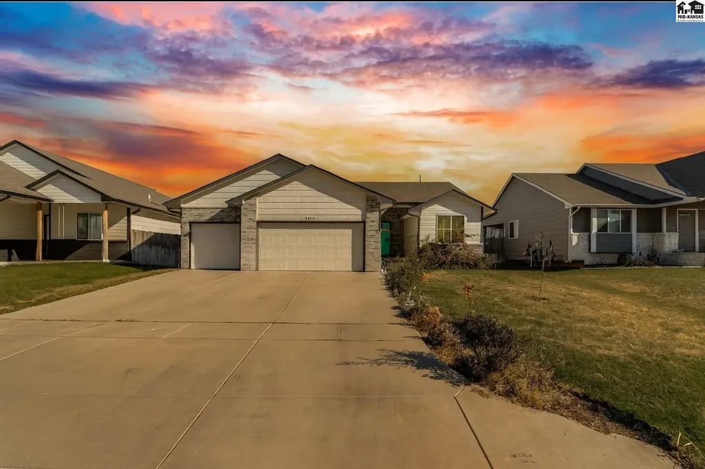 3040 N Susan Lane Mulvane KS 67110