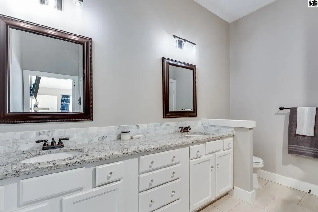 3040 N Susan Lane Mulvane KS 67110