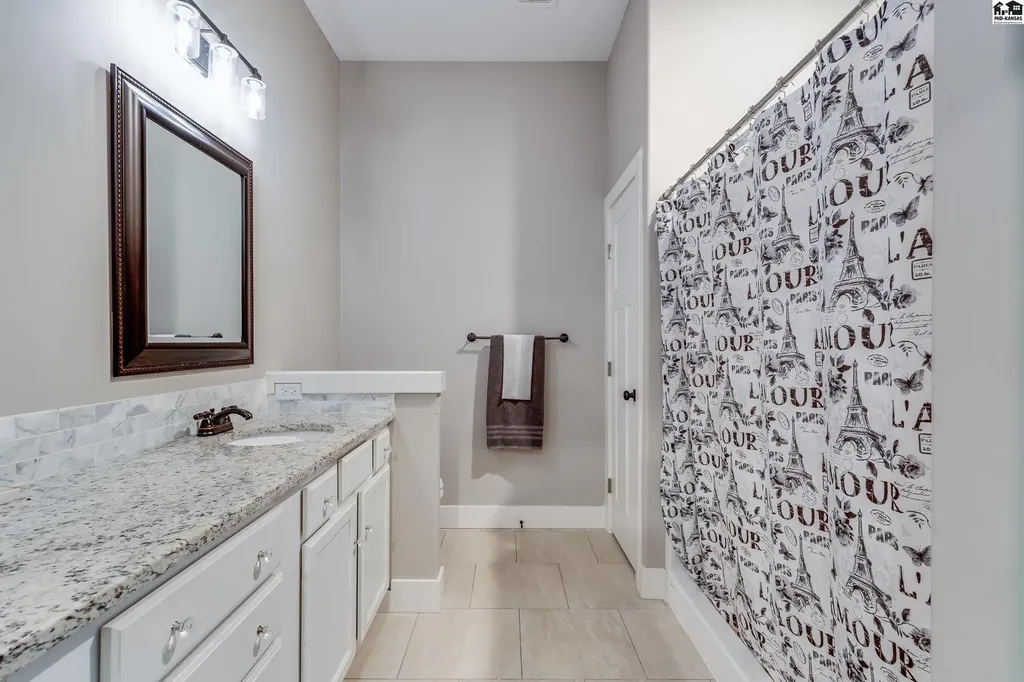 3040 N Susan Lane Mulvane KS 67110