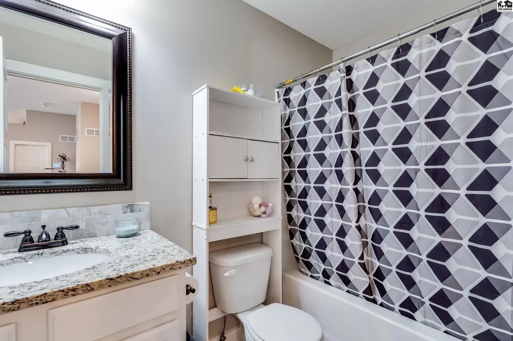 3040 N Susan Lane Mulvane KS 67110