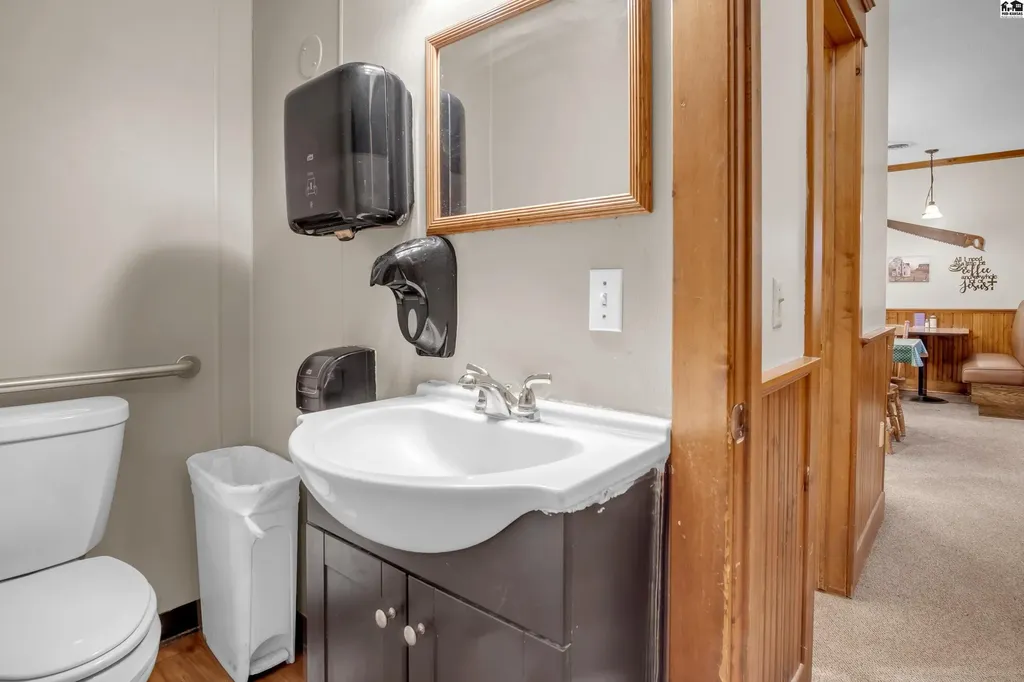 6803 W Highway K61 Hutchinson KS 67501