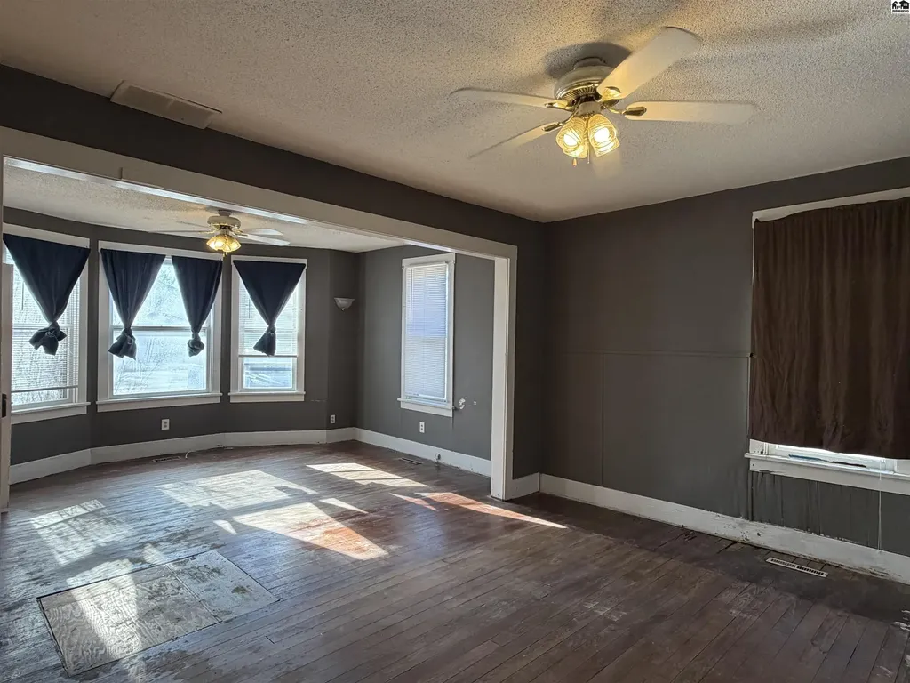 619 E Kansas Avenue Mcpherson KS 67460-0000