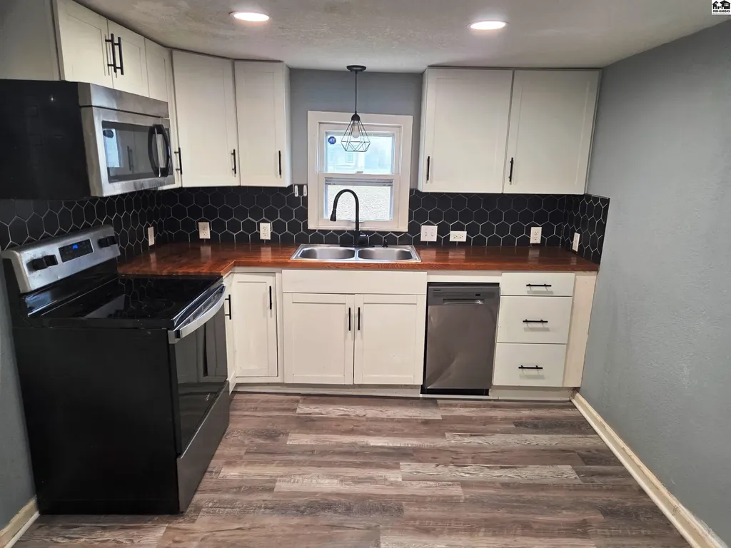 918 S Sedgwick Street Wichita KS 67213
