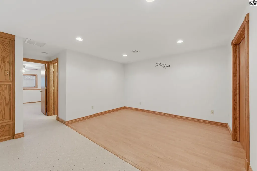 432 N Washington Street Cheney KS 67025