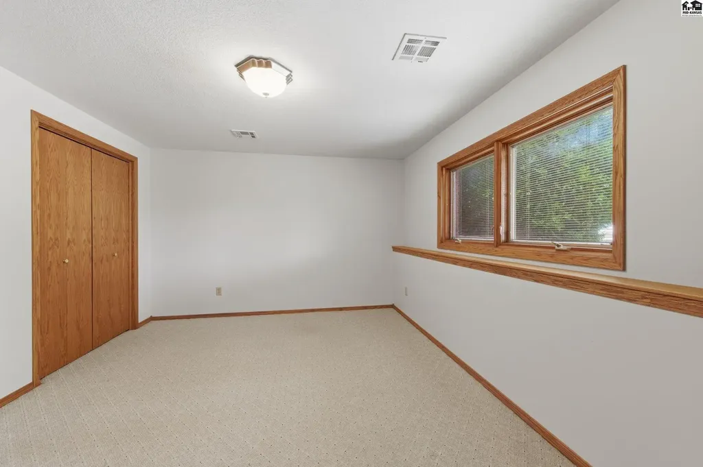 432 N Washington Street Cheney KS 67025