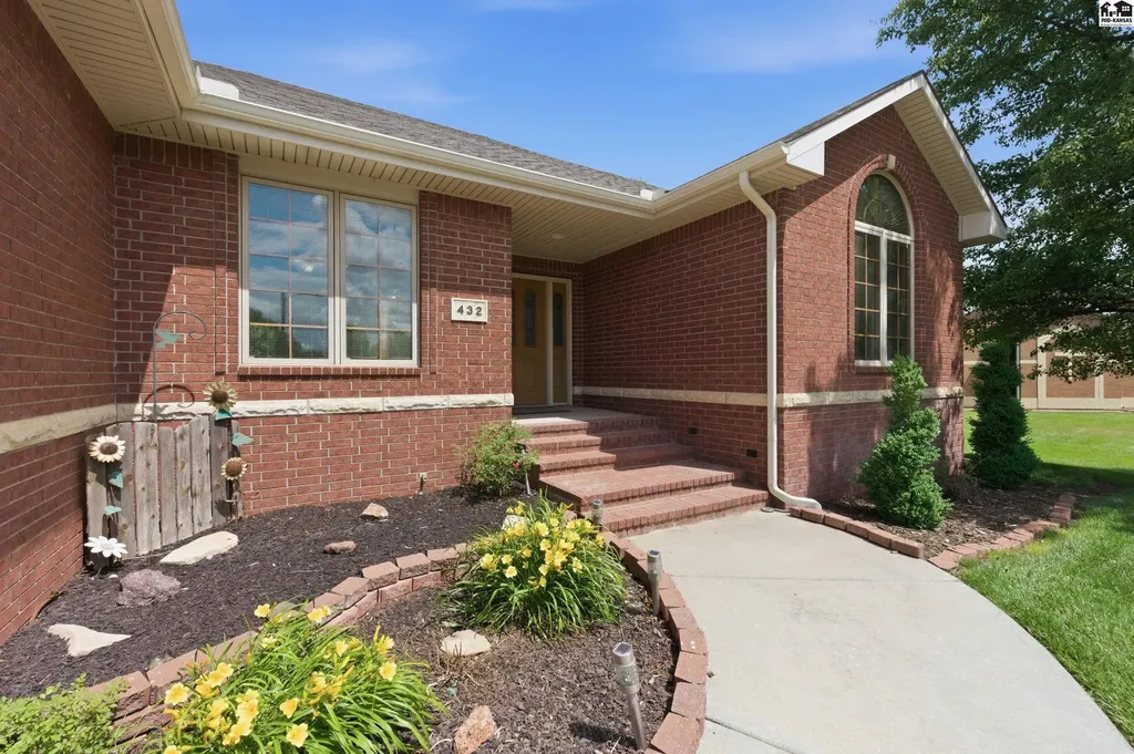 432 N Washington Street Cheney KS 67025