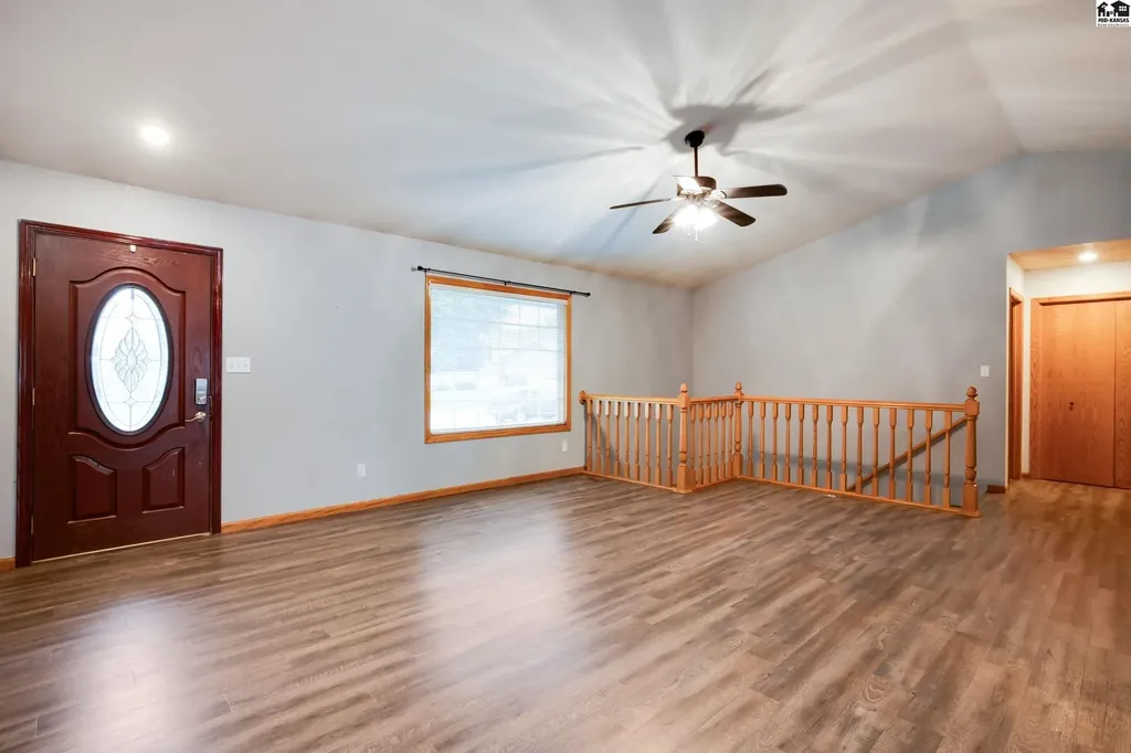 611 E 41st Avenue Hutchinson KS 67502