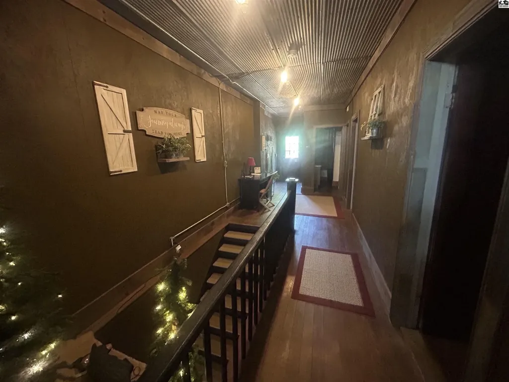 109 S Kansas Avenue Haven KS 67543