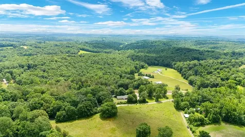7396 Caneyville Road Morgantown KY 42261