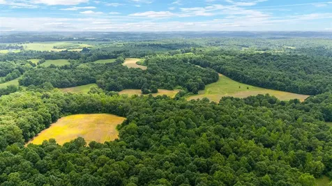 7396 Caneyville Road Morgantown KY 42261
