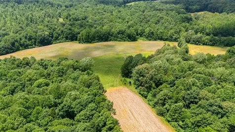 7396 Caneyville Road Morgantown KY 42261