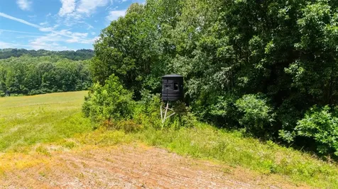 7396 Caneyville Road Morgantown KY 42261