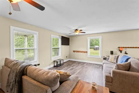 7396 Caneyville Road Morgantown KY 42261