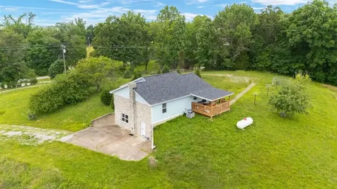 7396 Caneyville Road Morgantown KY 42261
