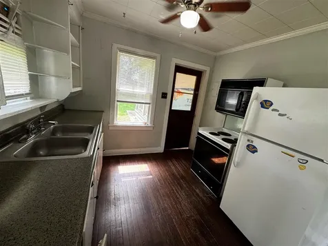 931 E 11th Avenue Bowling Green KY 42101