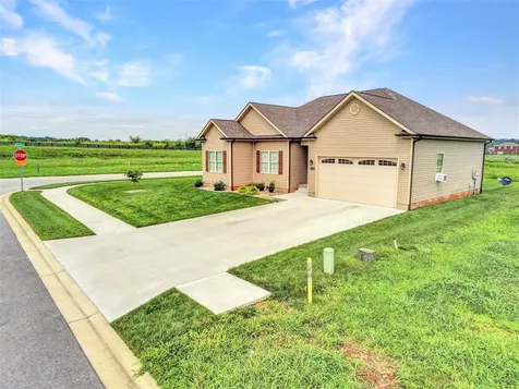 5416 Coleus Drive Bowling Green KY 42101