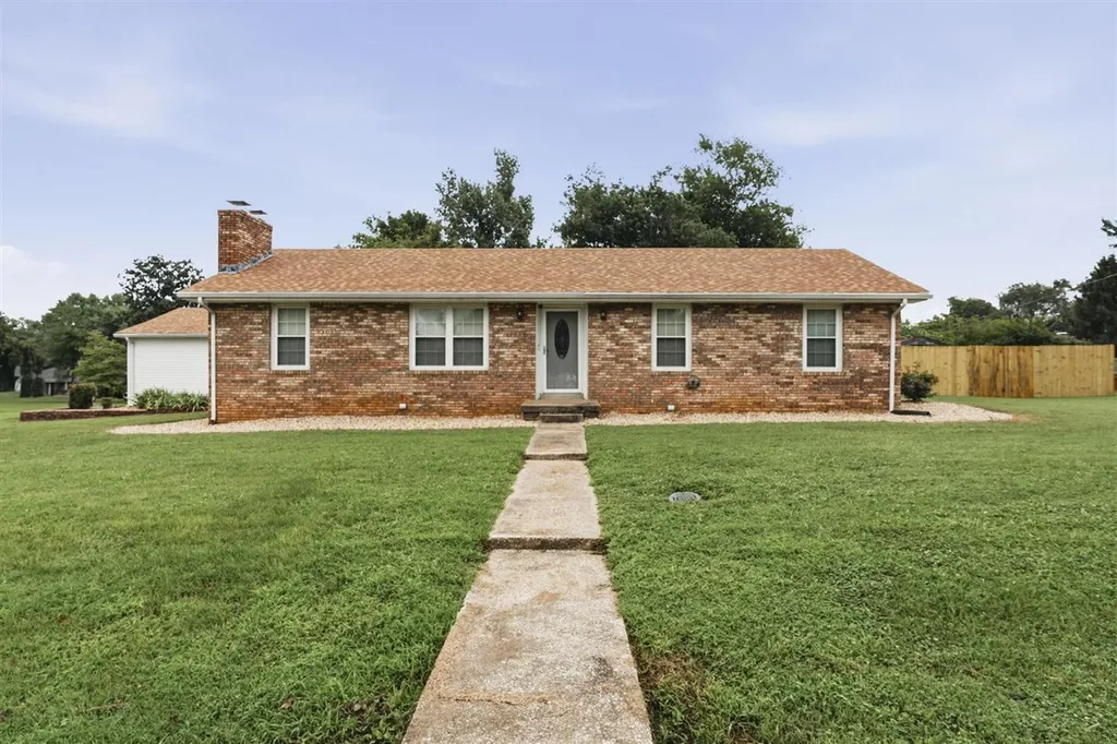 2216 Grider Pond Road Bowling Green KY 42104