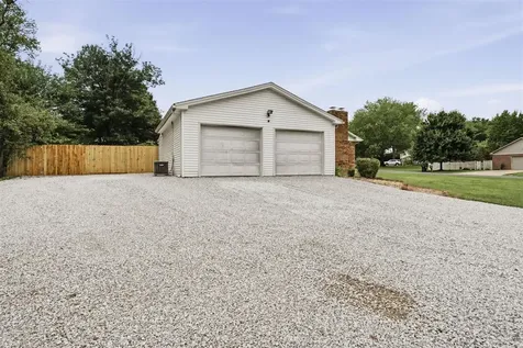 2216 Grider Pond Road Bowling Green KY 42104
