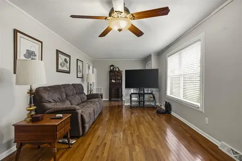 2216 Grider Pond Road Bowling Green KY 42104