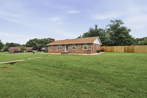 2216 Grider Pond Road Bowling Green KY 42104