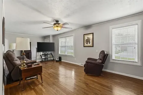 2216 Grider Pond Road Bowling Green KY 42104