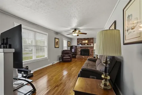 2216 Grider Pond Road Bowling Green KY 42104