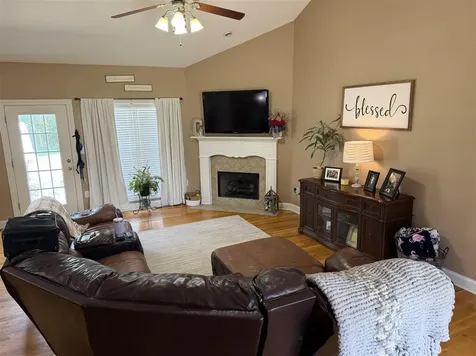 212 Oak Ridge Way Bowling Green KY 42103