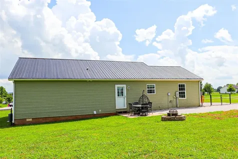 351 Rolling Way Smiths Grove KY 42171