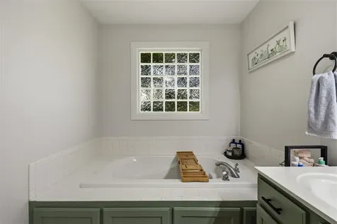 413 Crossfield Way Bowling Green KY 42104