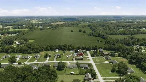 413 Crossfield Way Bowling Green KY 42104