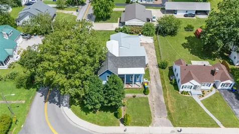 614 Maple Street Auburn KY 42206