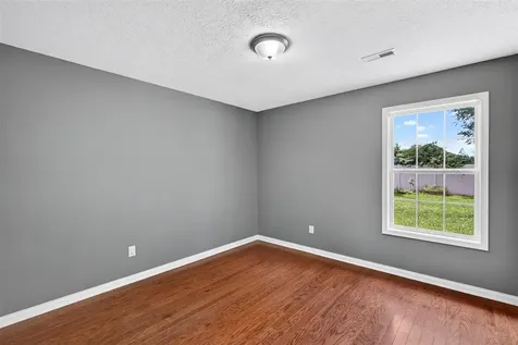 1301 Chicory Way Bowling Green KY 42104
