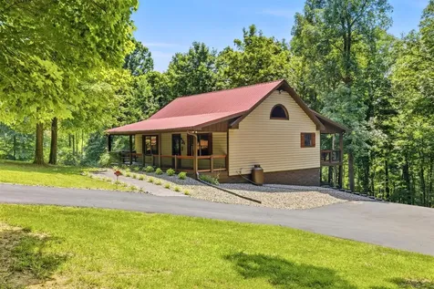 1767 Smiths Grove Road Scottsville KY 42164
