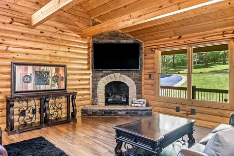 1767 Smiths Grove Road Scottsville KY 42164