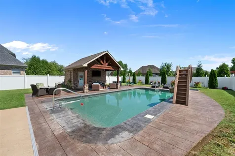 1748 Grider Pond Road Bowling Green KY 42104