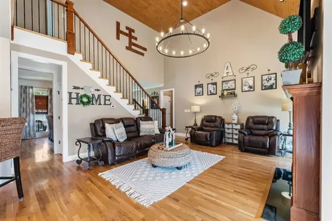 1748 Grider Pond Road Bowling Green KY 42104