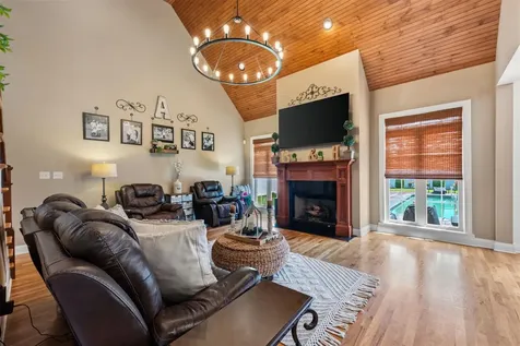 1748 Grider Pond Road Bowling Green KY 42104