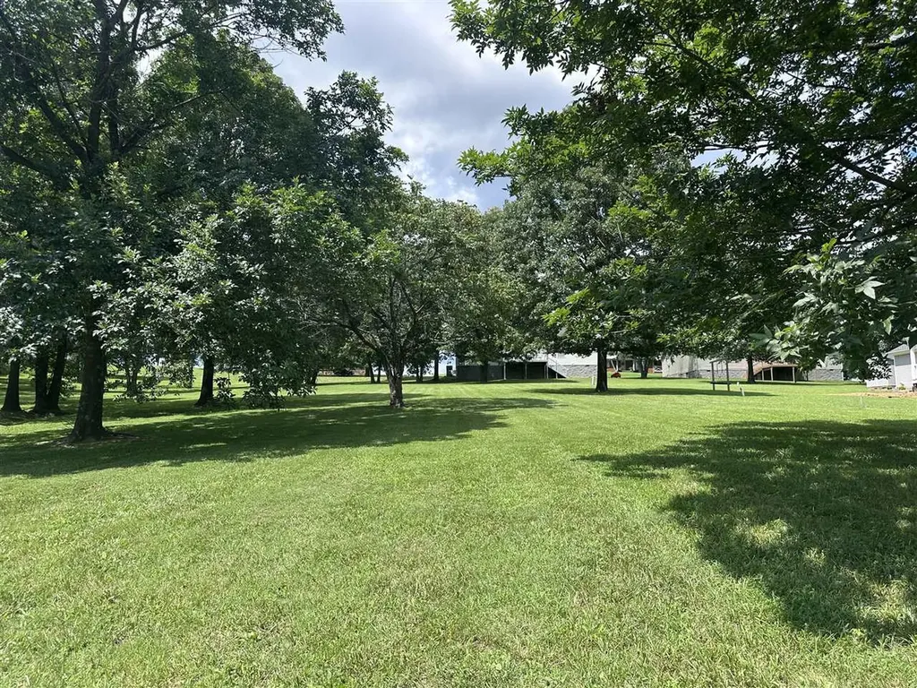 Lot 7 Buttercup Court Greenville KY 42345