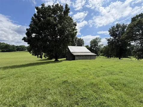 4813 Cemetary Road Scottsville KY 42164