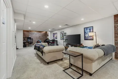 127 Ridgewood Court Bowling Green KY 42103